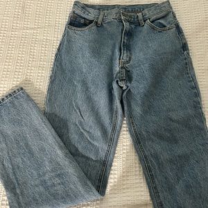 Brandy Melville jeans size medium fits like a 26